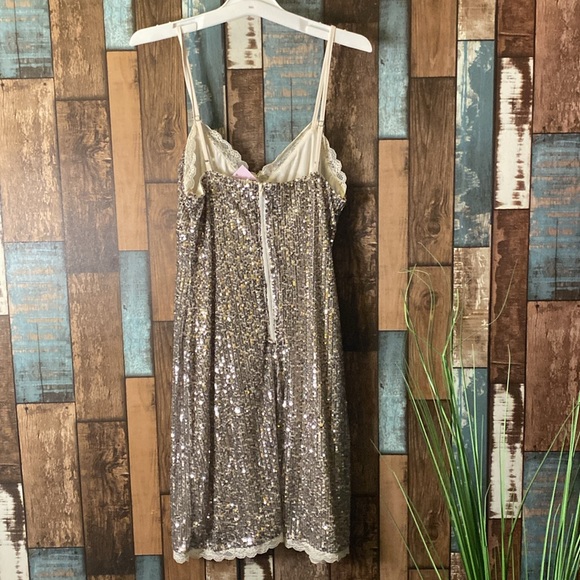 Wild fable silver sequins and lace trim stretchy dress - Picture 14 of 16